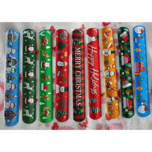 (Lot of 17) Christmas Slap Bracelets Party Favors Wristband Snap Band 80s 90s